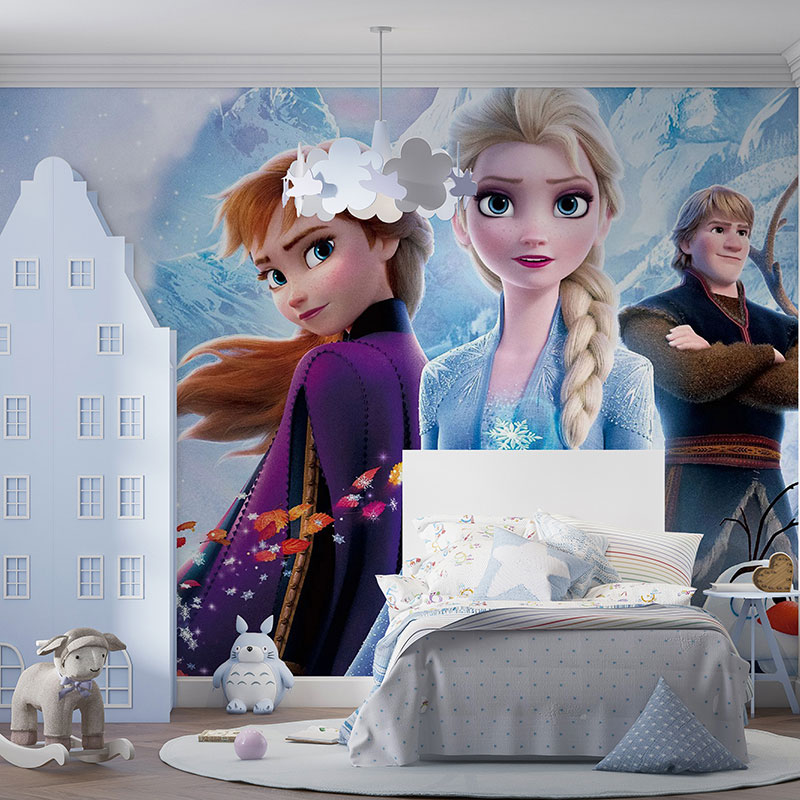 Foto tapeta Elsa i Ana pred planinama na zidu