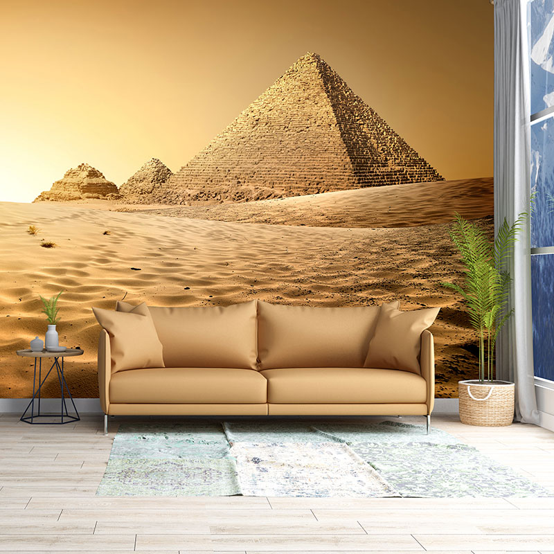 Foto tapeta Piramide u zlatnom pesku na zidu