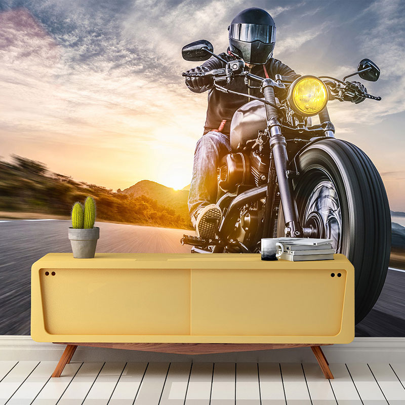 Foto tapeta Motor u zalasku sunca na zidu