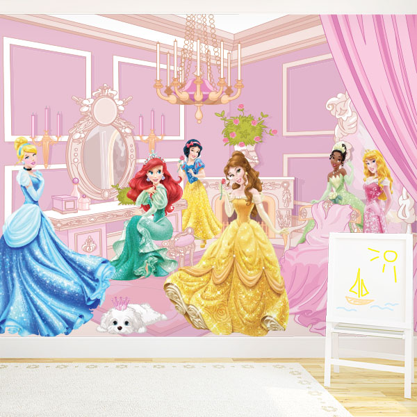 Foto tapeta Šest princeza ispred ogledala na zidu